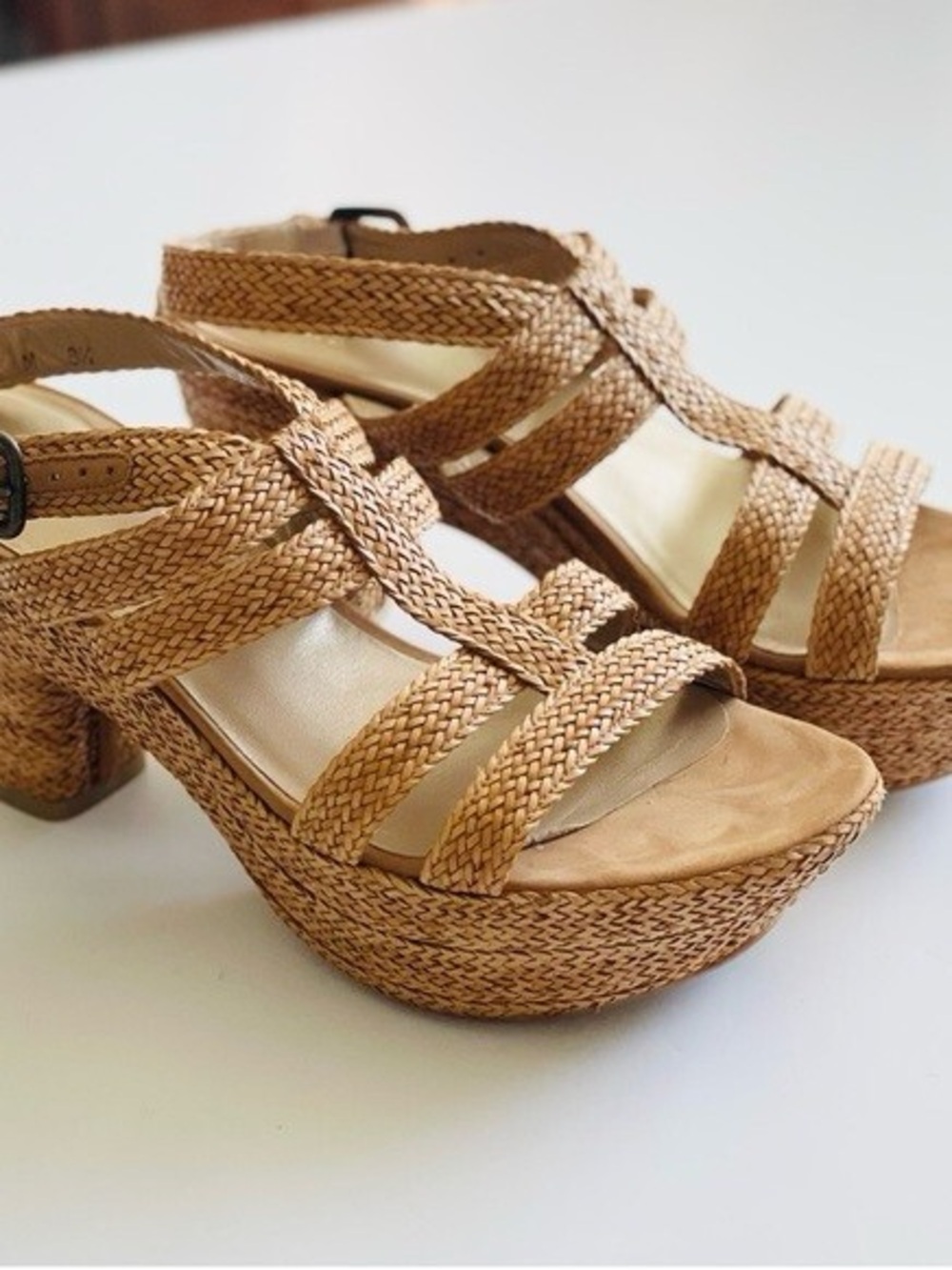 Stuart Weitzman SIZE 5.5 Waveit Woven Raffia platform heels sandals
